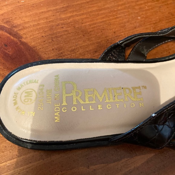 Size 9 M Womens sandals Premiere Collection - Picture 3 of 4